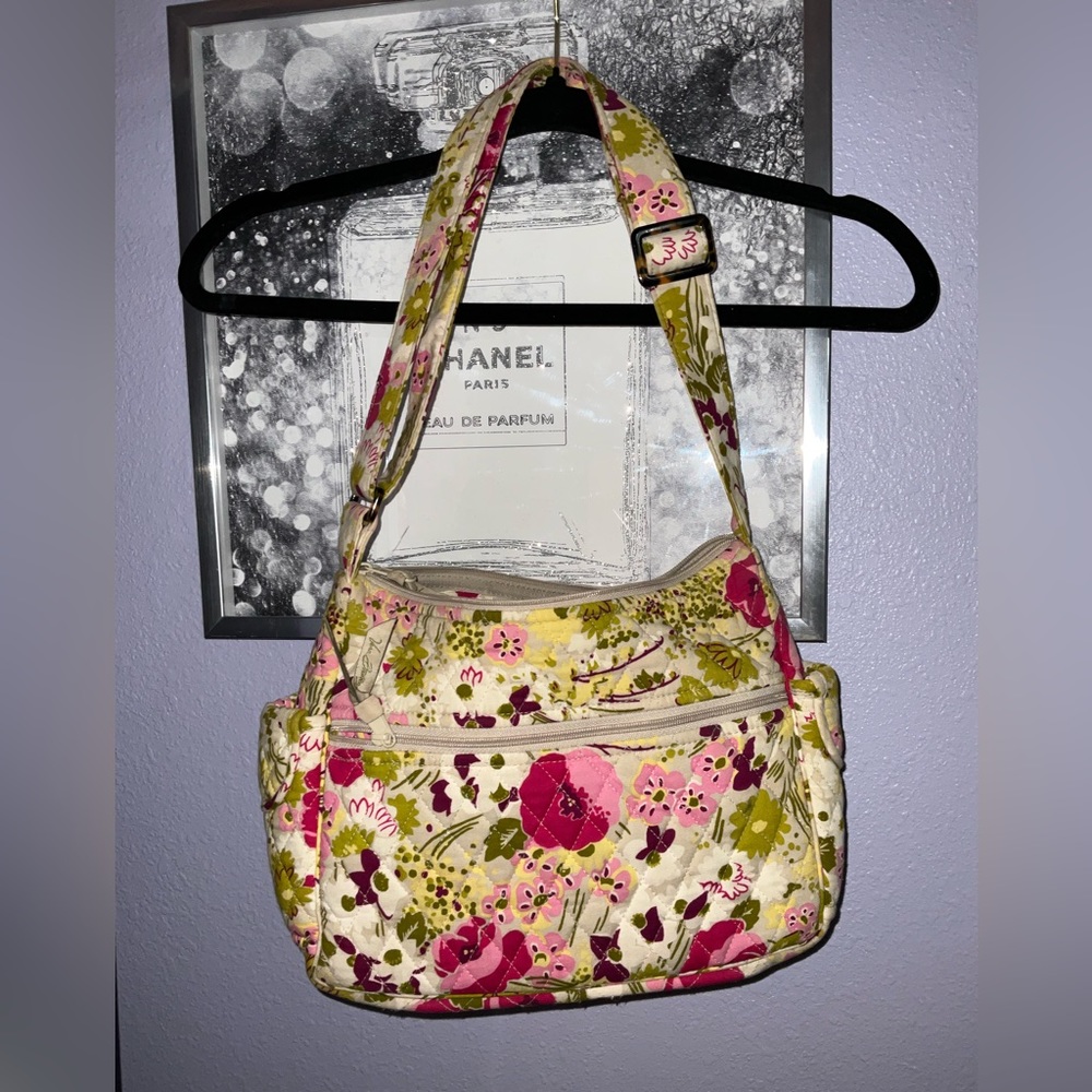 SOLD VERA BRADLEY PRELOVED CROSSBODY BAG ON THE GO USE AS GRAB AND GO bag